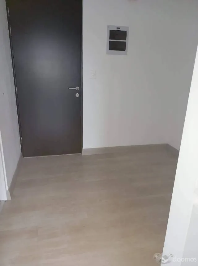 SE VENDE MODERNA OFICINA EN MIRAFLORES — foto 9