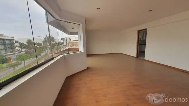 EN VENTA AMPLIO Y ACOGEDOR DEPARTAMENTO EN SAN BORJA — foto 2