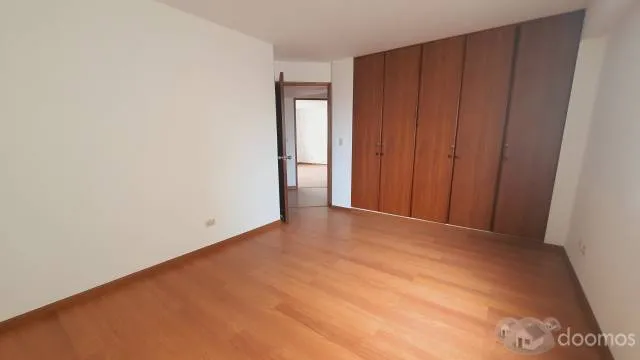 EN VENTA AMPLIO Y ACOGEDOR DEPARTAMENTO EN SAN BORJA — foto 7