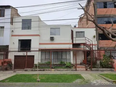 VENTA DE CASA EN SAN ISIDRO