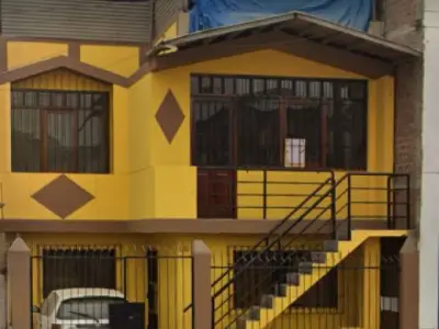 Vendo casa de 3 pisos