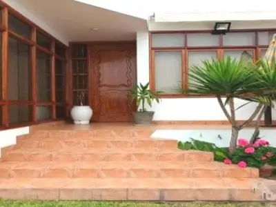 VENTA DE LINDA CASA CAMPO PLAYA
