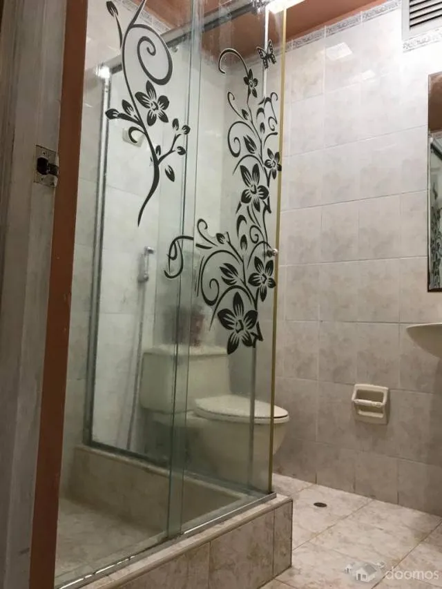 Vendo lindo y amplio departamento de 3 dormitorios en Surco, excelente zona, a media cuadra del Colegio Champagnat. — foto 8