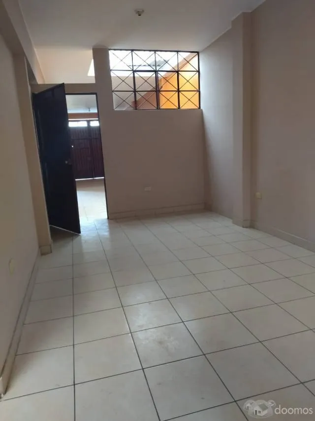 OCASION: SE VENDE CASA UBICADA EN AVP LOS PORTALES DE CARABAYLLO (MOTIVO-VIAJE) — foto 5