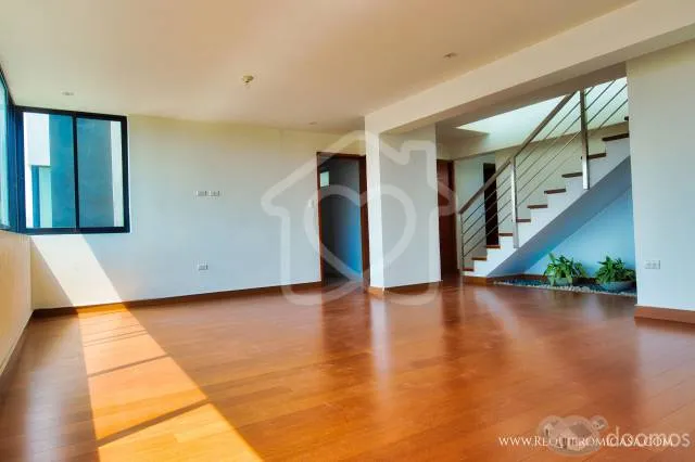 Duplex con piscina en venta en Surco - entrega inmediata — foto 3