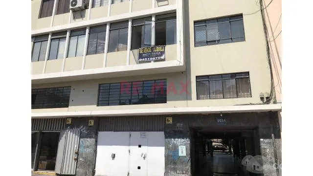 Amplia Oficina Con Excelente Ubicacion En El Centro De Lima - 7