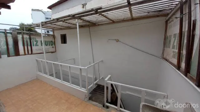 Se alquila casa cerca al malecón de chorrillos — foto 2