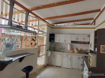 Casa en venta de 3 pisos en Tarapoto – San Martín  / Socorro Saldaña 9.4.2..0.3.3..4.8.2