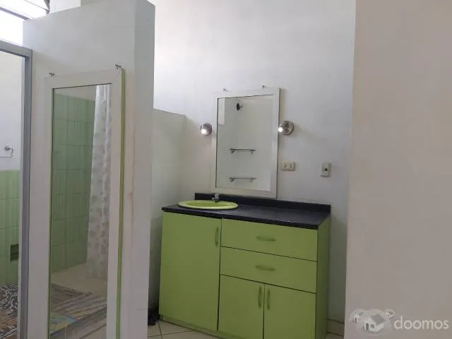 Casa en venta de 3 pisos en Tarapoto – San Martín  / Socorro Saldaña 9.4.2..0.3.3..4.8.2 — foto 5