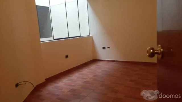 EXCELENTE DEPARTAMENTO EN 2DO PISO A Pocos Metros Del OVALO CANTA CALLAO, Y MUY CERCA DEL ÓVALO HUANDOY. — foto 6