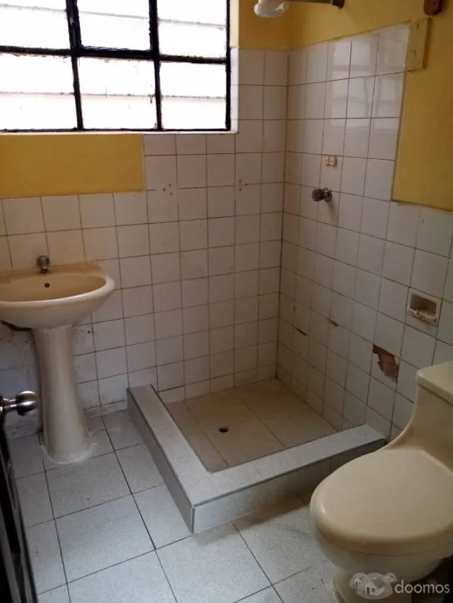DEPARTAMENTO EN BELLAVISTA A DOS CUADRAS DEL OVALO DE LA PERLA — foto 2