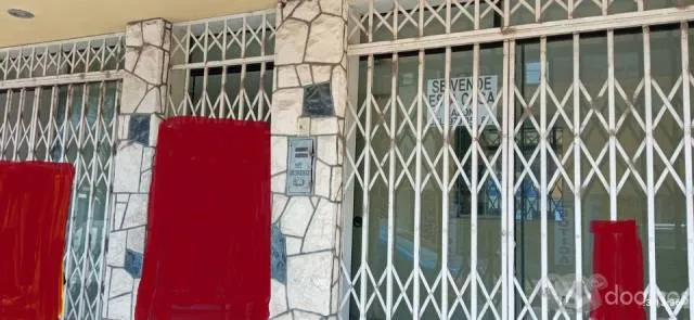 VENDO CASA DE 04 PISOS CON LOCAL PARA NEGOCIO EN EL 1ER PISO CON PUERTA A LA AVENIDA PRINCIPAL - 2