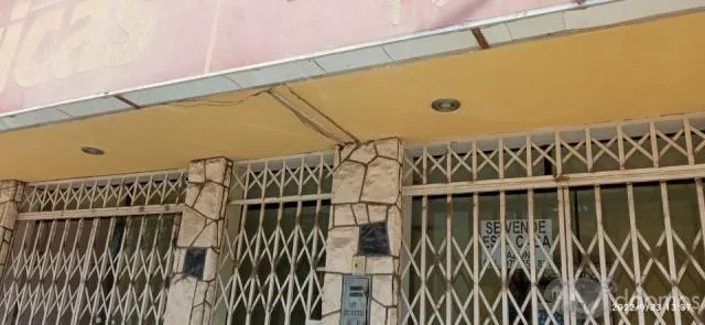 VENDO CASA DE 04 PISOS CON LOCAL PARA NEGOCIO EN EL 1ER PISO CON PUERTA A LA AVENIDA PRINCIPAL - 5
