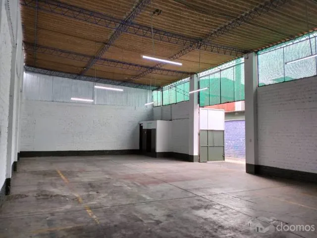 SE ALQUILA LOCAL INDUSTRIAL EN INTERIOR EN SAN MARTIN DE PORRES — foto 5