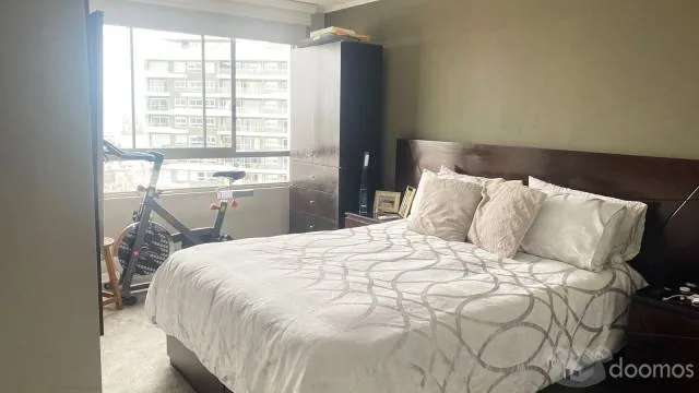 Miraflores en venta bellísimo  departamento REMODELADO con 3 dormitorios,  terraza, área servicio, cochera y depósito. Vista espectacular a la ciudad. — foto 5