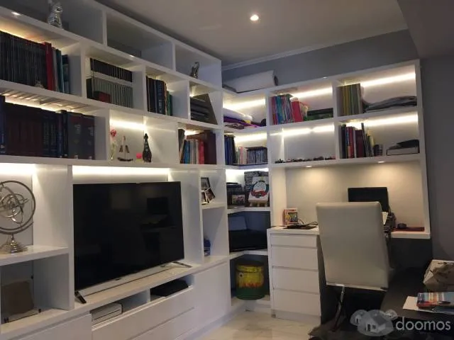 Miraflores en venta bellísimo  departamento REMODELADO con 3 dormitorios,  terraza, área servicio, cochera y depósito. Vista espectacular a la ciudad. — foto 7