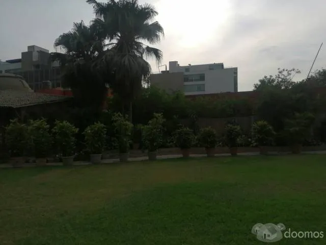 Surco  en venta  casa  en Circunvalación. El Golf o como terreno de 7,333 m2 con 1,850 m2 construidos, con 7  dormitorios — foto 9