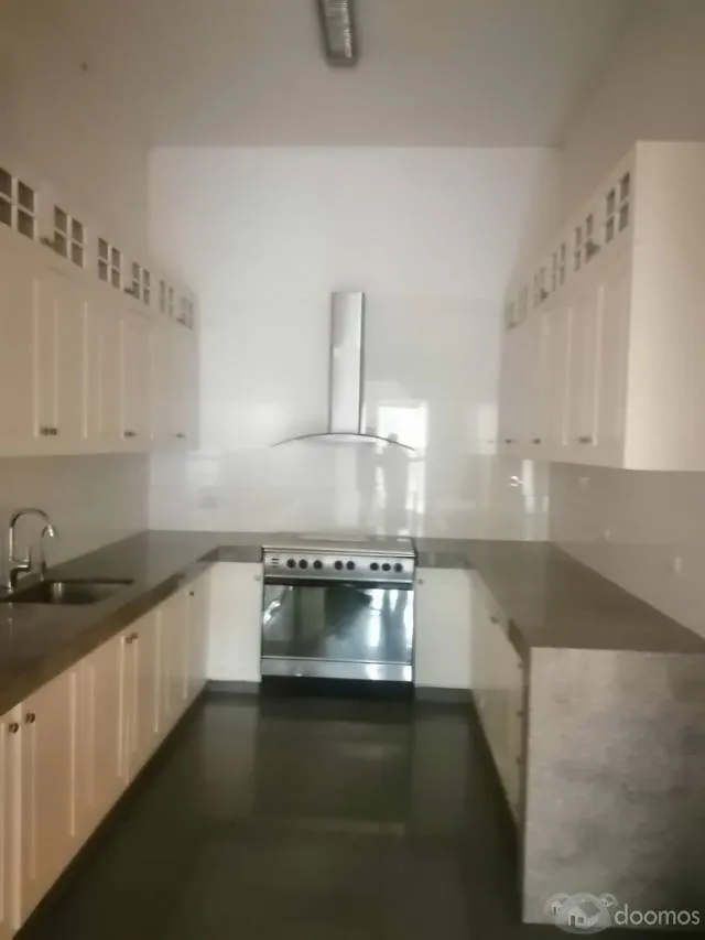 Surco  en venta  casa  en Circunvalación. El Golf o como terreno de 7,333 m2 con 1,850 m2 construidos, con 7  dormitorios — foto 11