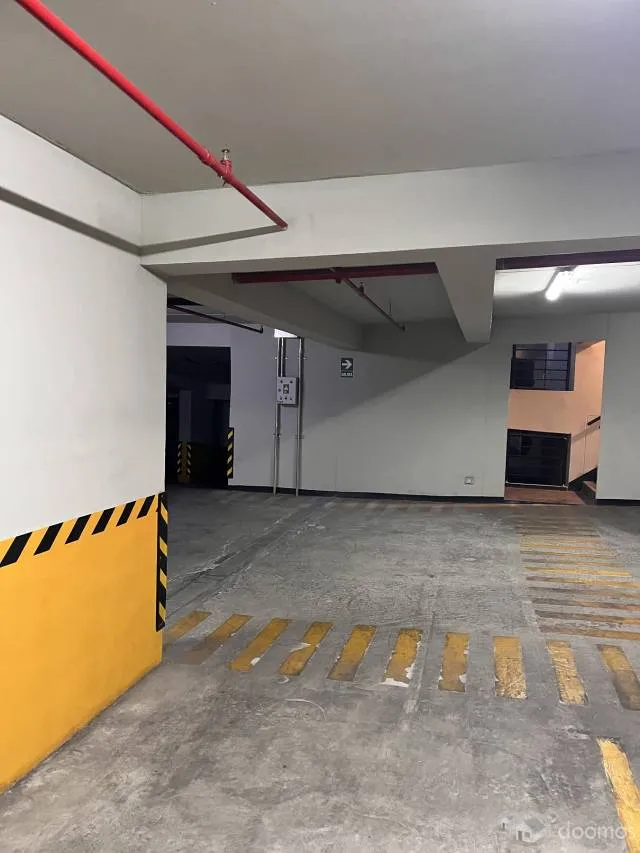Alquiler estacionamiento ovalo miraflores - 4