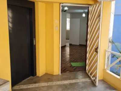 VENTA DE DEPARTAMENTO EN PLENO CENTRO DE  CHICLAYO, SEMIAMOBLADO