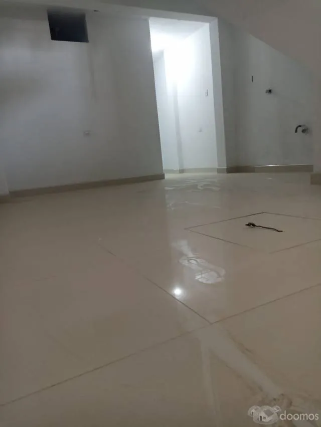 VENTA O ALQUILER DE CASA EN PLENA DOBLE VIA DE PAITA - 3