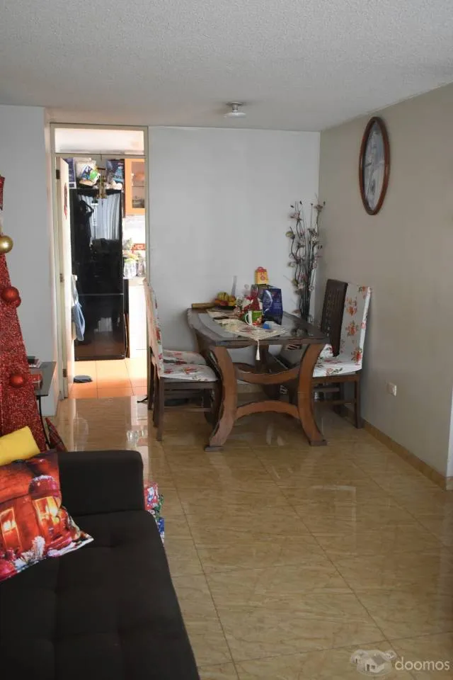 Departamento, excelente ubicación. Urb. Villa Sol - Condominio La Alborada, Distrito Los Olivos. Vista a áreas verdes y recreativas del interior. — foto 4