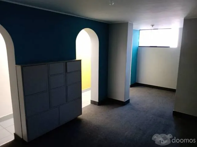Casa En Venta (calle Mantaro A Espaldas De Av. La Marina, A 2 Cuadras De Haya De La Torre). 3 Pis (cada Uno Con Accesos Independientes) - 2