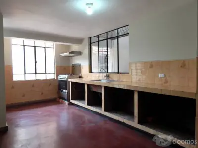 VENTA DE CASA CON LOCAL COMERCIAL