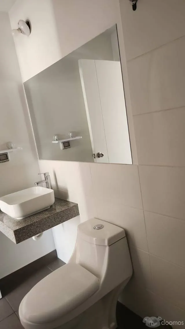 ACOGEDOR DEPARTAMENTO  1 DORMITORIO MAS ESTUDIO Y BALCON — foto 4