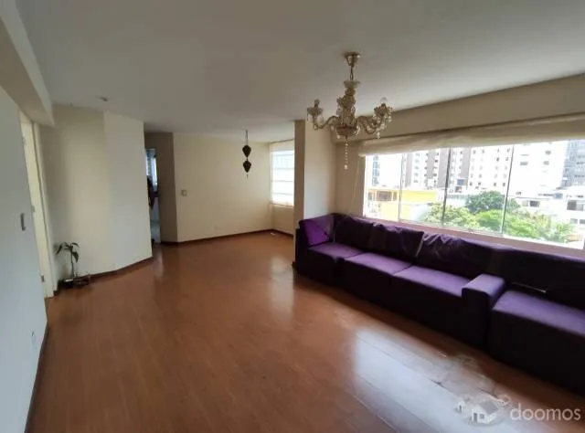 Se vende Dúplex en Calle Samuel Márquez en Miraflores - 2