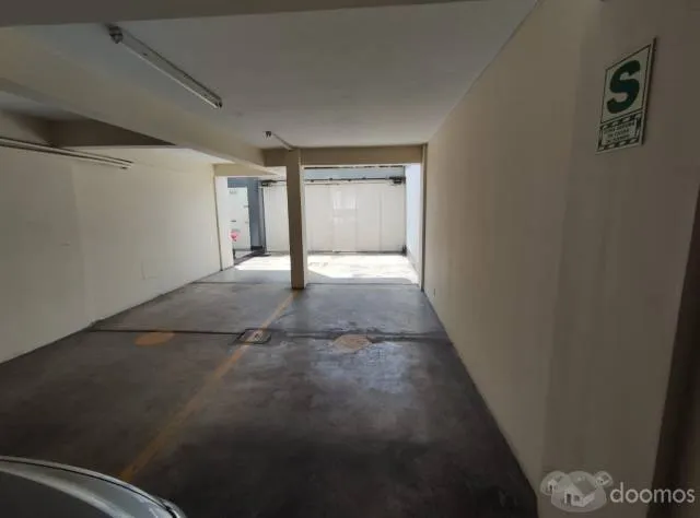 Se vende Dúplex en Calle Samuel Márquez en Miraflores - 15