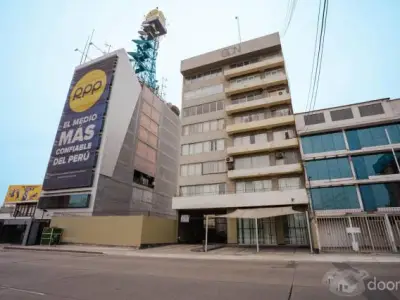 VENTA OFICINA CON VISTA AL Parque  San Isidro CERCA CON AV ARAMBURU Y PASEO DE LA REPUBLICA