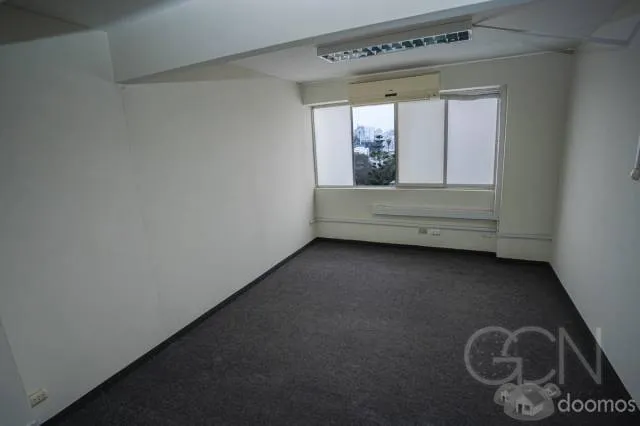 VENTA OFICINA CON VISTA AL Parque  San Isidro CERCA CON AV ARAMBURU Y PASEO DE LA REPUBLICA — foto 2