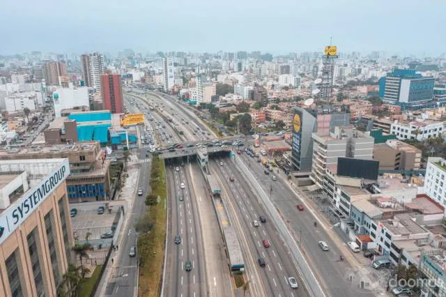 VENTA OFICINA CON VISTA AL Parque  San Isidro CERCA CON AV ARAMBURU Y PASEO DE LA REPUBLICA — foto 5