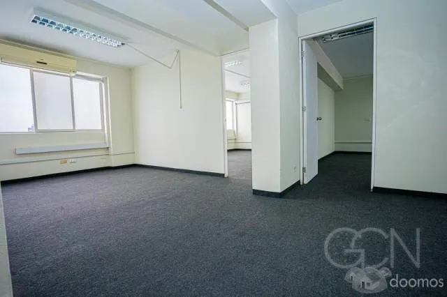 VENTA OFICINA CON VISTA AL Parque  San Isidro CERCA CON AV ARAMBURU Y PASEO DE LA REPUBLICA — foto 6