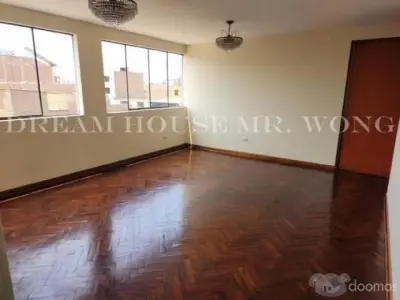 DREAM HOUSE MR. WONG VENDE DEPARTAMENTO EN CUARTO PISO SIN ASCENSOR EN SJL
