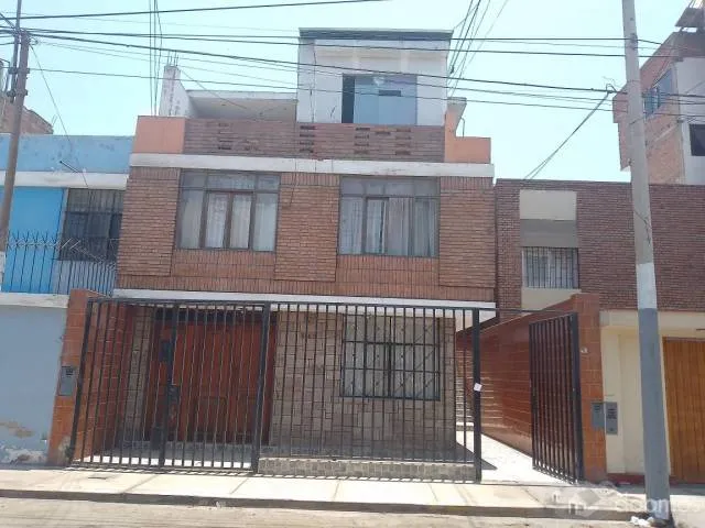 Vendo casa de dos pisos y medio de ocasion — foto 2