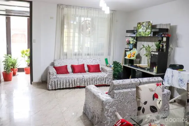 Bella y moderna casa ubicada cerca al Óvalo Santa Elena — foto 9