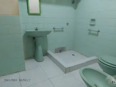 Venta Inmueble, buena ubicación zona urbano comercial Piura - 26 de Octubre.