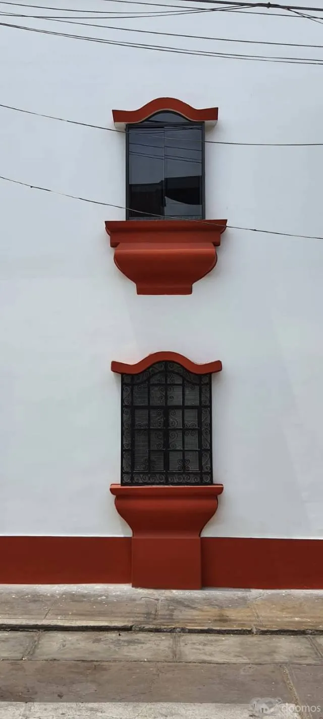 Amplia, elegante e imponente casa de 04 pisos totalmente remodelada - 7