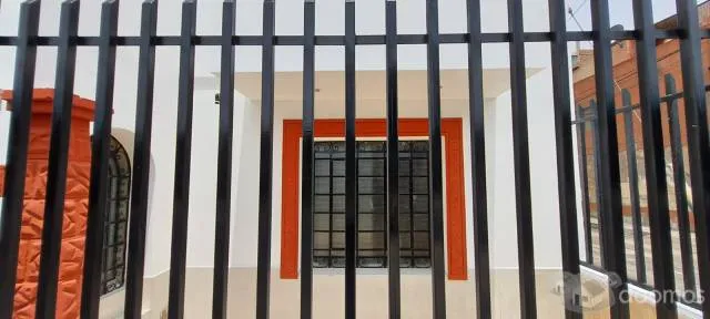 Amplia, elegante e imponente casa de 04 pisos totalmente remodelada - 8