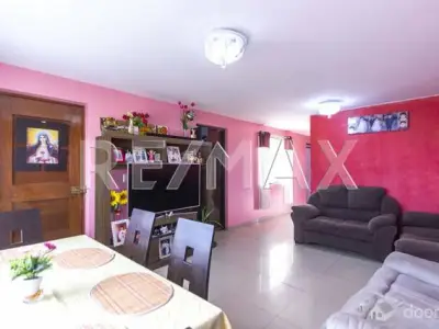 Cómodo, Acogedor y Muy Luminoso Departamento