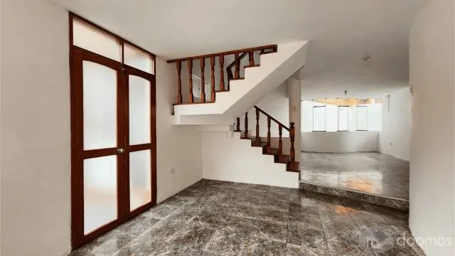 A 150 m de "Ucv", Vendo Casa 02 Pisos + Azotéa + Cochera Para 02 Camionetas — foto 6