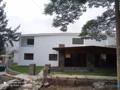EN VENTA, CASA DE 225 M2 EN EL CUADRO, $ 225000