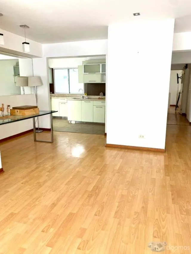 VENDE PEPARTAMENTO EN PRIMER PISO FRENTE A PARQUE MIRAFLORES AURORA — foto 2