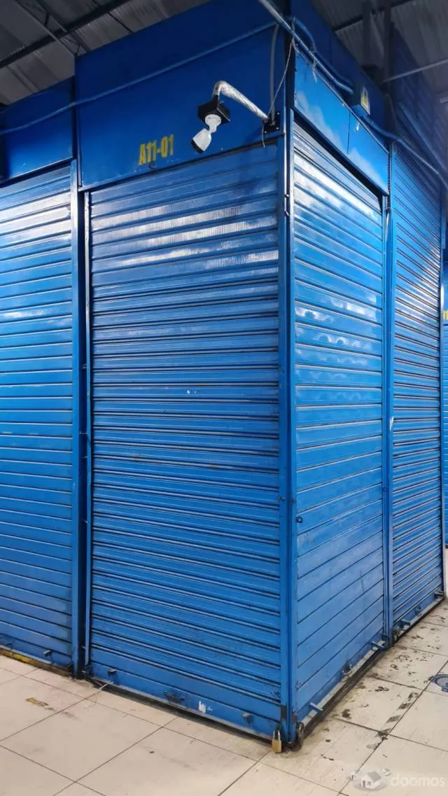 SE VENDE LOCAL COMERCIAL EN EL CENTRO COMERCIAL "EL HUECO" 3MT2 Y EL DERECHO PARA UN SEGUNDO PUESTO — foto 4