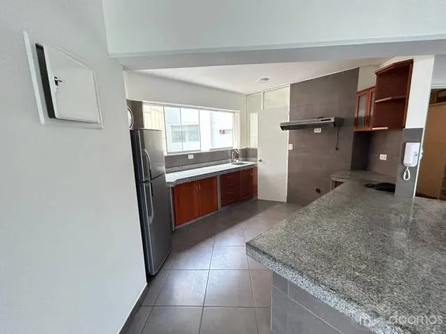ALQUILO BELLO DEPARTAMENTO EN MIRAFLORES CON PARQUE INCLUIDO — foto 6