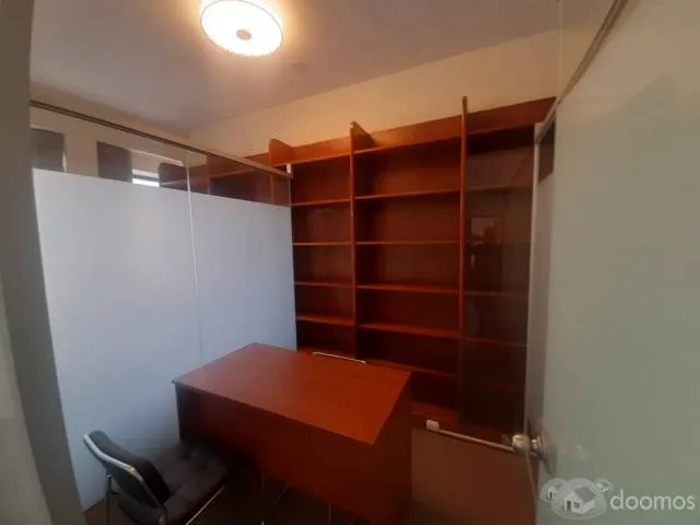 SE VENDE OFICINA  $ 110,000  REMODELADA MODERNIZADA 100% AMOBLADA   IDEAL PARA ESTUDIOS DE ABOGADOS , - 1