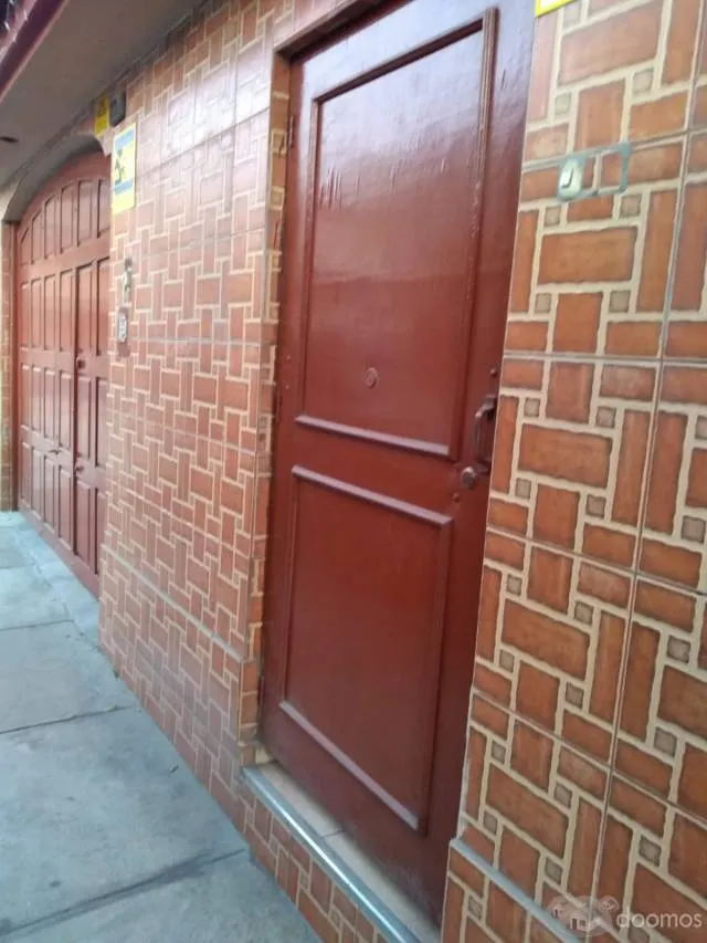 Ocasión: Venta Casa de 3 pisos con posibilidad de negocio — foto 2