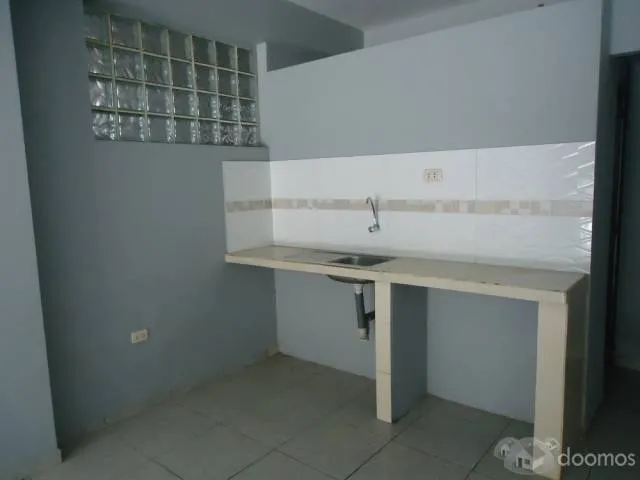 LOCAL COMERCIAL UBICADO EN PRIMER PISO, A UNA CUADRA DE LA PLAZA PRINCIPAL DE PAMPA DE CAMARONES. IDEAL MINIMARKET, LIBRERÍA, AGENTE, ETC... - 3